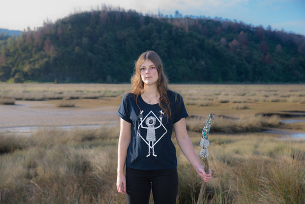Brian Bird-Lion Women's Baroness Tee Black / Blue